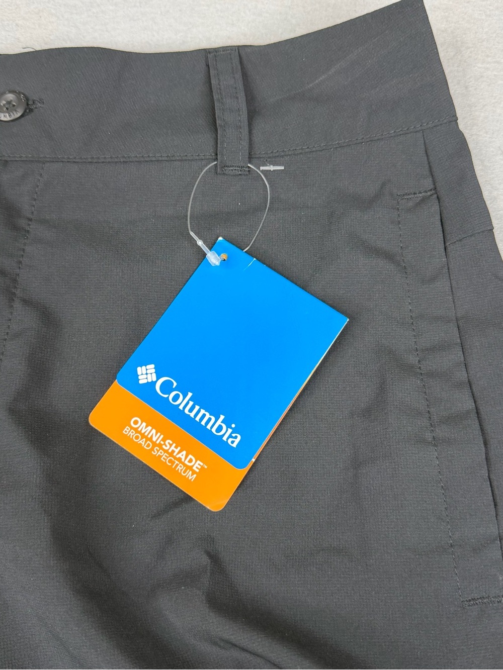 Columbia Silver Ridge Utility Shorts Womens 8 Black Omni-Shade UPF 50 NWT - Picture 2 of 9